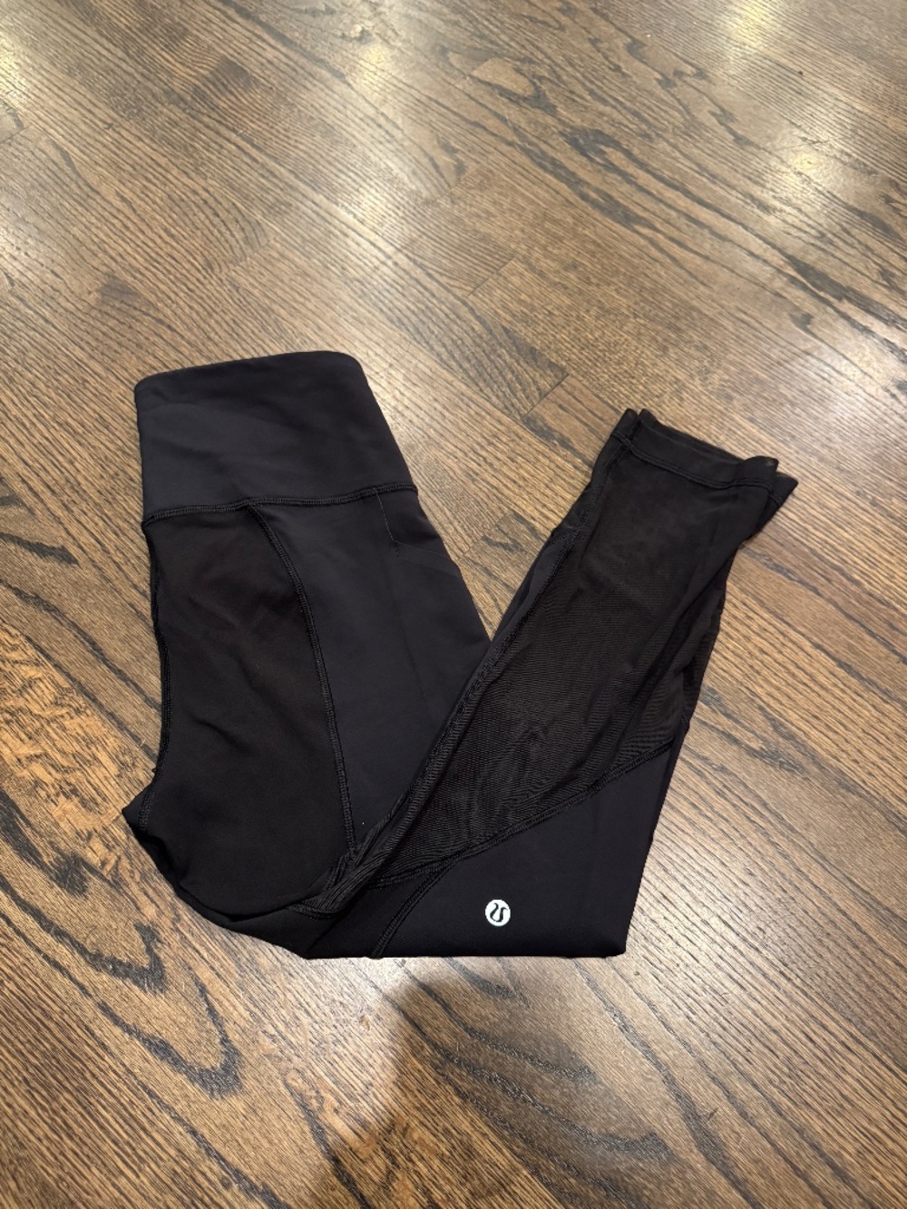 Lululemon Twist & Train Crop